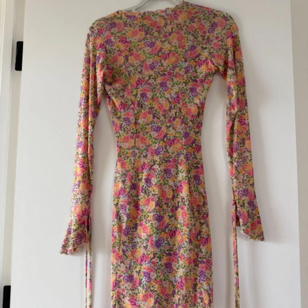 RESA Sloane Floral Mini Dress Small Spring Summer Bodycon - Picture 5 of 5